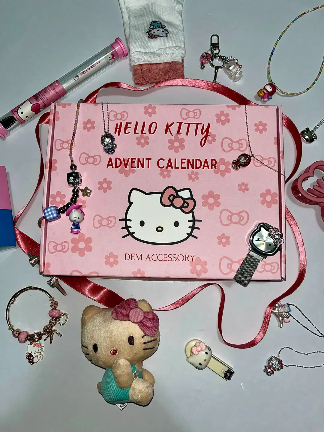 Ürün görseli Luxury Hello Kitty Advent Calendar – 15 Parça